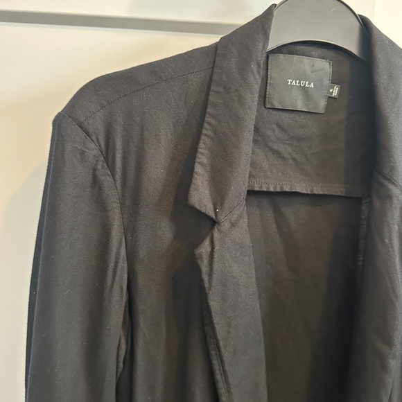 Aritzia Talula Black Light Blazer Size 4 - Picture 3 of 11
